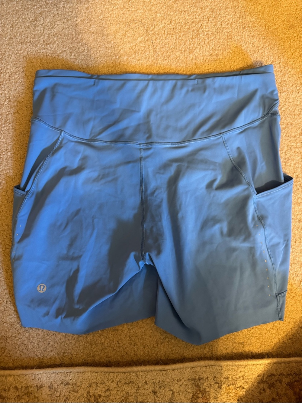 Lululemon Fast and Free High-Rise Shorts (6" with Pockets) - Picture 2 of 7